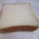 石窯パン工房 アイグラン - 2016/11③自宅で5枚に切り分けました