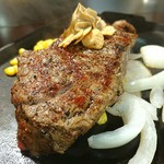 いきなりステーキ - US産アンガス牛♥
            サーロインステーキ200g♥
            ミディアムレアで♥
            (*≧∀≦*)
