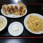 ニイハオ - 焼餃子5個・半炒飯・スープ　550円