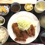 佳緒 - カキフライ定食
      2016.11
