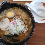 むれ温泉 天狗の館 - 田舎風味噌ラーメン800円。