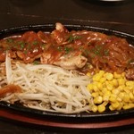 シェビーズステーキ - 若鳥とキノコのソテー（キノコを玉ねぎに変更）