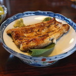 泉新 - 鰻の白焼き