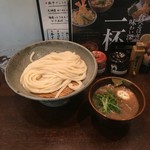 Udon Oyobe - 牛肉汁のつけ麺750円（税抜）