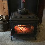 草庵 - 薪ストーブ
      