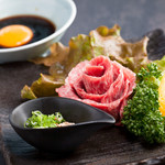 和牛処 助春 - 料理写真:大人気！https://tblg.k-img.com/restaurant/images/Rvw/285925/100x100_square_f3b820a6e721aff5a3444b4fba2bdf47.jpgあぶりユッケ　さっと炙ったお肉を濃厚卵黄ダレで！