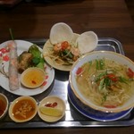 ベトナム料理クアンコム11 - クアンコムランチ