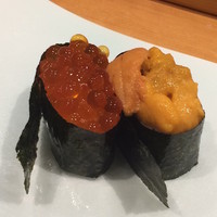 すし屋のさい藤 札幌本店 - お昼のおきまり 3,000円の雲丹といくら。両者とも、舌の上に乗せるととろけるような味わいです(*´-｀*)