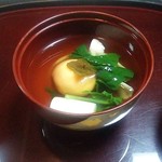 Ryoutei Takechiyo - 柿見立白玉スッポン射込み 合わせスープ仕立て  白舞茸 焼目白葱 露生姜 軸菜
