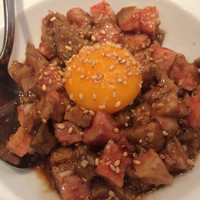 焼肉 ジャンボ はなれ - ぶつ切りローストビーフ（1,400円）※ジャンボはなれ