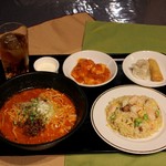 シロクマ - 土日祝日　　ランチ