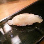 蛇の市 - にぎり（平目昆布〆）