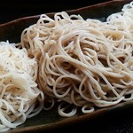 日曜日のそば屋　手打ちそば　ささ藪 - アップ…お美しいお蕎麦ね(左からけしの実入り、9割、白雪そば)