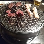 焼肉ダイニング　チャンピオン - 七輪で炭焼きです