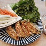 GYOZA OHSHO - H28.10 餃子と国産野菜の巻き巻きサラダ