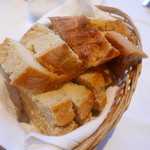 ウシマル - 焼き立てパン