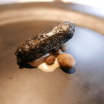 ウシマル - スミイカソーセージとムカゴ