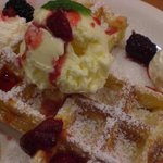 ベックス コーヒー ショップ プラス - ベリーベリーワッフル