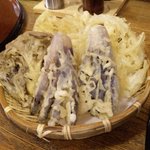 三丁目の手打うどん - 天ぷら なす2　タマ2　舞茸1