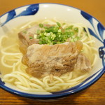ゆうなパーラー - 軟骨ソーキそば（700円）
