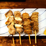 立飲み たきおか - ねぎまにとり皮。