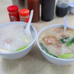 Sun Hing Chang Restaurant - 肉丸魚片粥（左）、猪潤粥（右）