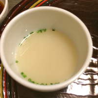 新三浦 博多本店 - これが最高に美味しい水炊きスープ！
