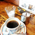 LOG　BEAR - ブレンドコーヒーと鳥（置物）500円