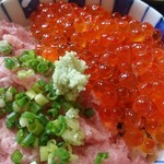 福喜庵 - ミニ3食丼は、うに高騰のため2食丼に。でも食べる！