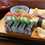千成鮨 - 料理写真:お昼の寿司定食