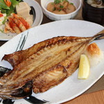 旬菜うちごはん 菜々家 - 【11月23日～】大ぶりあじの開き定食