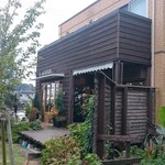 ガーデニングが施された素敵なお店