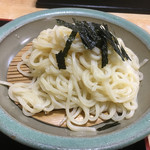 三太郎 - 特製細切り麺(*ﾟ∀ﾟ*)
      ざるうどんは細切りが旨い〜