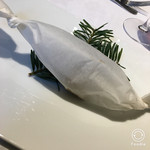 ばか松茸と平目の頬肉のカルトッチョ（紙の包み焼き）