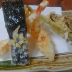 天麩羅の里　天 - 天ぷら　海老天ぷらは、史上最細っ。油はよいかな