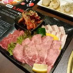 焼肉Byうしのや - 50種食べ放題盛り合わせ（例）