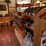 Mikado Coffee Karuizawa Kyudo Ten - １階でコーヒー豆が買えます