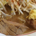 千里眼 - 左：大蒜・右：生姜