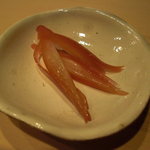 鮨処 つく田 - 茗荷の昆布〆。