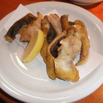 オカヤ食堂 - エイの唐揚げです。