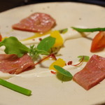 京洛肉料理 いっしん - ミスジの湯引き豆腐とチーズの白和えソース