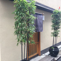 徳うち山 - シンプルな外観。初回は通り過ぎるほど笑。