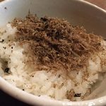 地下だけど入ったら雰囲気が良くて料理人がしっかり食事を作ってお酒もたくさんあって楽しいお店。ごんべえ - gonbe:料理