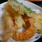 とりよし - 釜飯定食の天ぷら