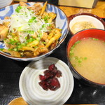 焼鳥 酒彩 きなせぇ - やきとり丼定食 550円（税別）