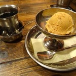 Kalpasi - ピンクソルティ・キャラメルアイス＆サウスインディアンブラックコーヒー