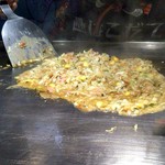 シュリン - もんじゃ焼き作成中