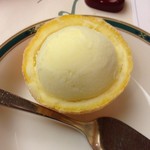 ホテル華の湯 - デザートのゆずシャーベット