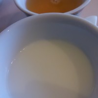 香港 - 