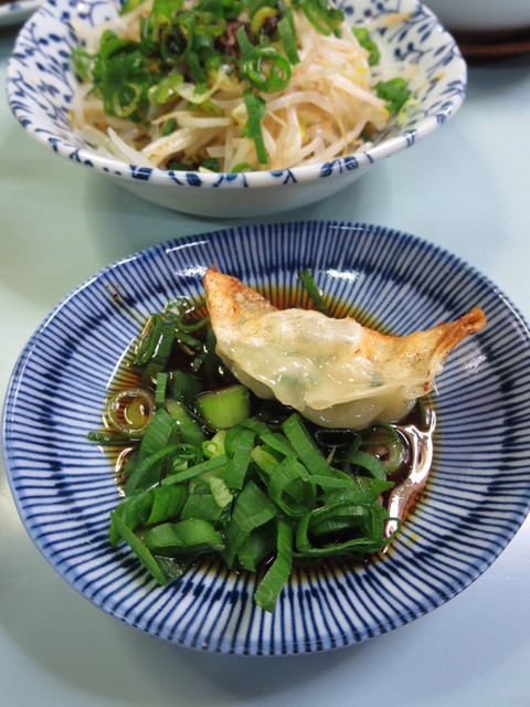 餃子専門店清ちゃん>